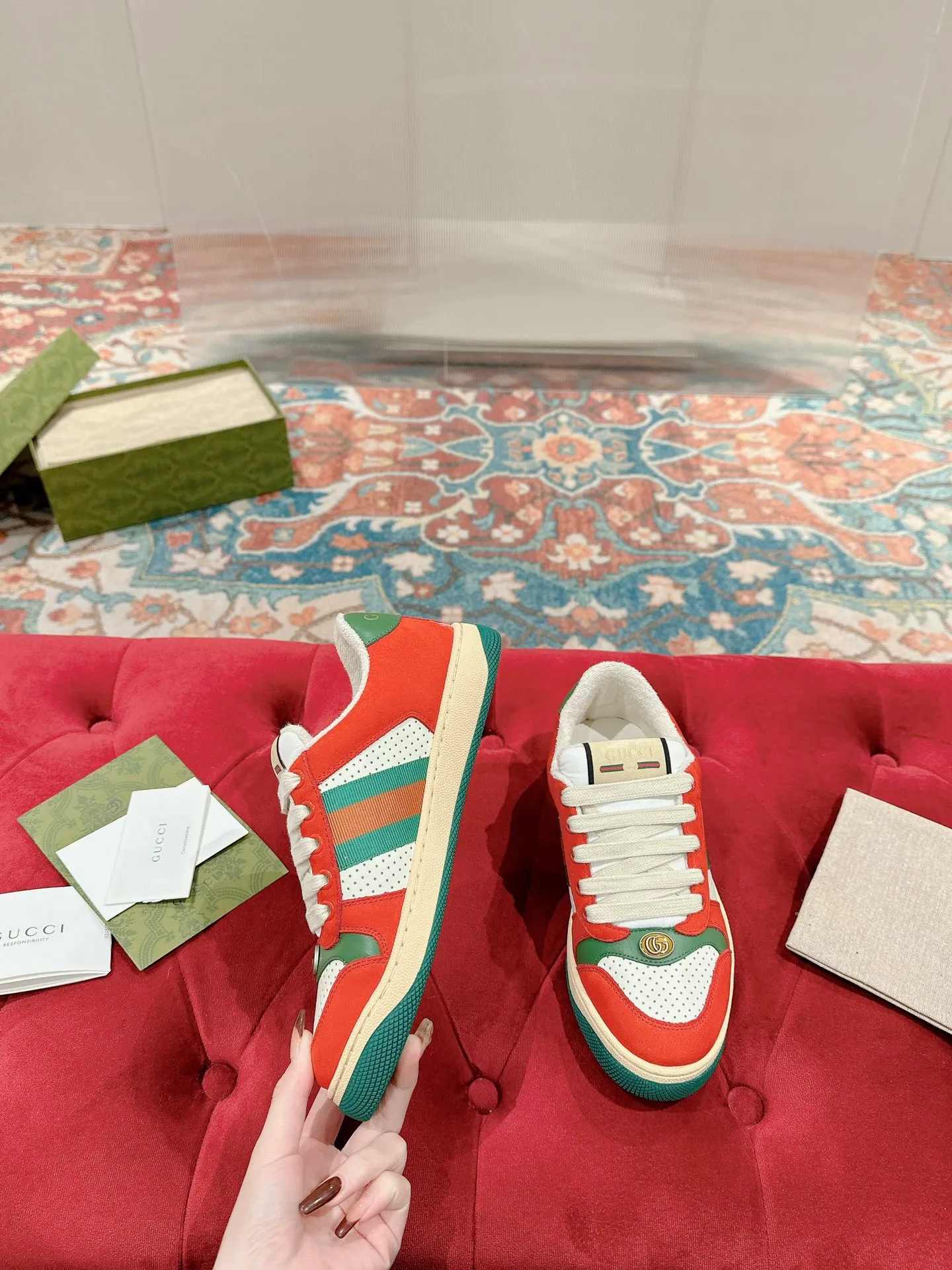 👟👟Ex-factory price 560👟👟 Men ➕10 Gucci————Purchase version GG series distressed dirty shoes-hot style is coming! 9 times out of 10 sales, you will definitely get the money. Ready stock! Spot goods! Spot goods! New colors added - the ultimate version on the market! Purchase the original version and develop it... fabric, material, outsole, and details can be compared at will! Open-mold Swarovski one-to-one replica rhinestone chain...Metal cherry pendant...Metal double G crystal cylindrical mark...Gucci original customized narrow webbing...Super flash series - flash diamond chain. The cherry decoration is detachable and can be changed into two to match with each other to show your personality. Exclusive color-brushed cowhide fabric. Hand-made distressed is very textured and has a sense of luxury! The details of the workmanship can be seen in the drawings, and no line is missed. The original terry cloth is delicate, soft and more comfortable and breathable. The privately stamped two-color original TPU outsole (lower layer is wider and the upper layer is narrower). Matching packaging⭐️ Size: Female 35-40 Male 39-44 (Female 41 Male 45 customized)